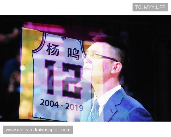 球员赛后把球衣交给对方球迷，原来那人曾为他捐过骨髓